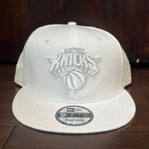All white New York Knicks New Era 9FIFTY SnapBack cap